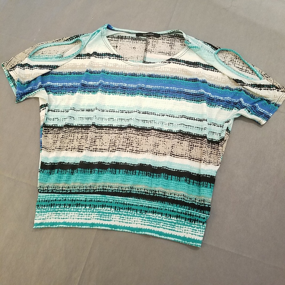 Cold Shoulder Oversize Blouse S